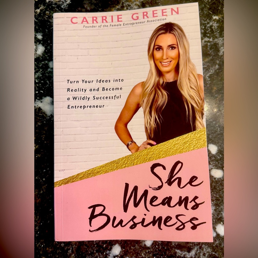 📓🔥4 for $30🔥💖💛She Means Business by Carrie Green💛💖📓